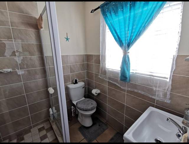 2 BEDROOM PROPERTY TO RENT IN MEYERTON CENTRAL
